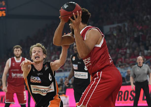 本场比赛充 本场比赛充